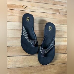 Teva mush sandals brown and blue‎